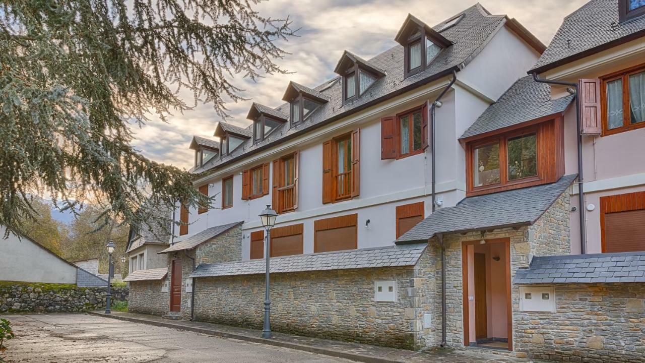 Apartamento Saplan Real Estate Montlude Les Exterior foto